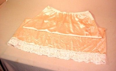 Vintage Kayser Medium Lace Edge Half Slip Peach