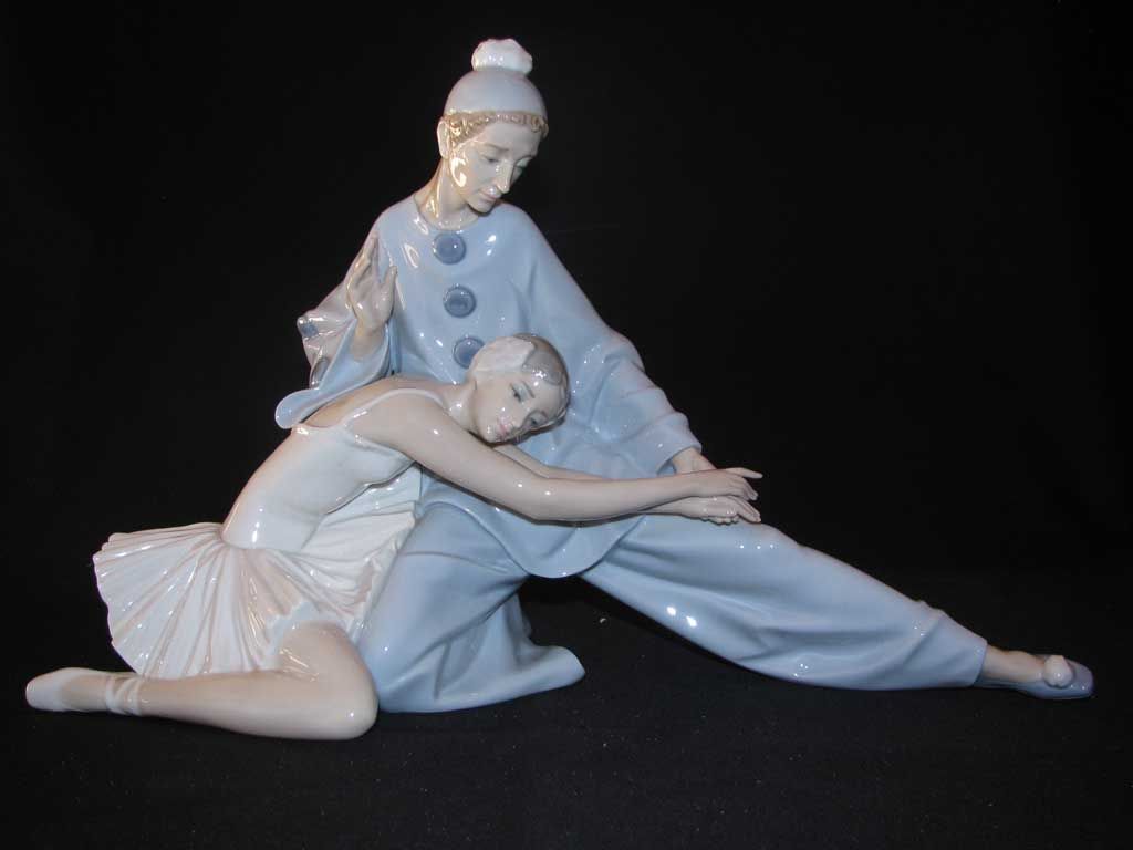 Lladro Figurine Closing Scene Ballerina Stunning Collectible 4935