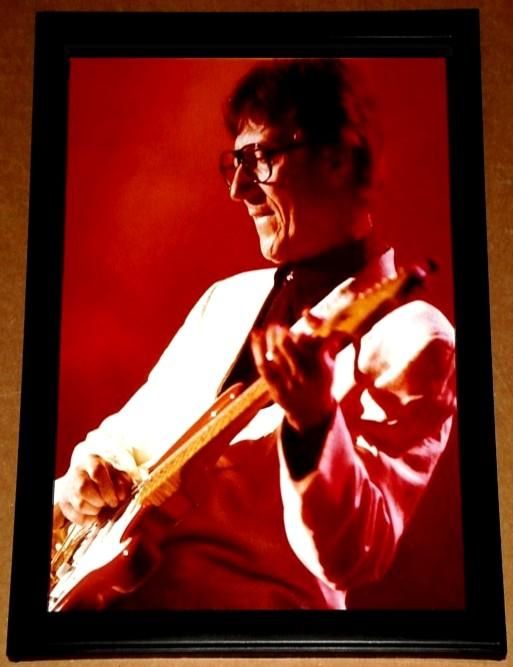 ap6 0 hank marvin fender strat framed portrait shadows