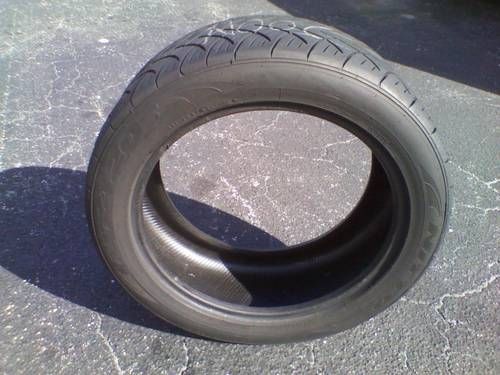 Nice Nitto NT 420s 305 45 22 Tire