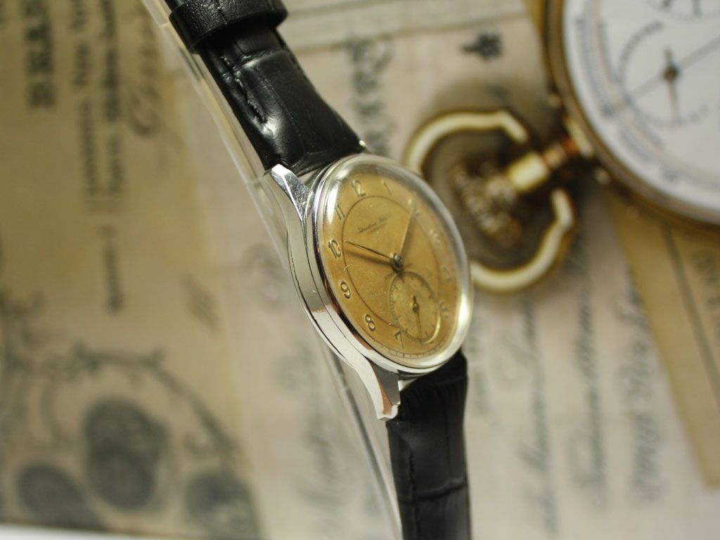 IWC Schaffhausen Rare mens wrist watch. Anti Magnet. caliber 83. 1939