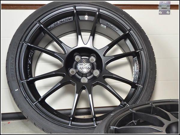 BereifungDUNLOP SP Sport Maxx 215/35 ZR18