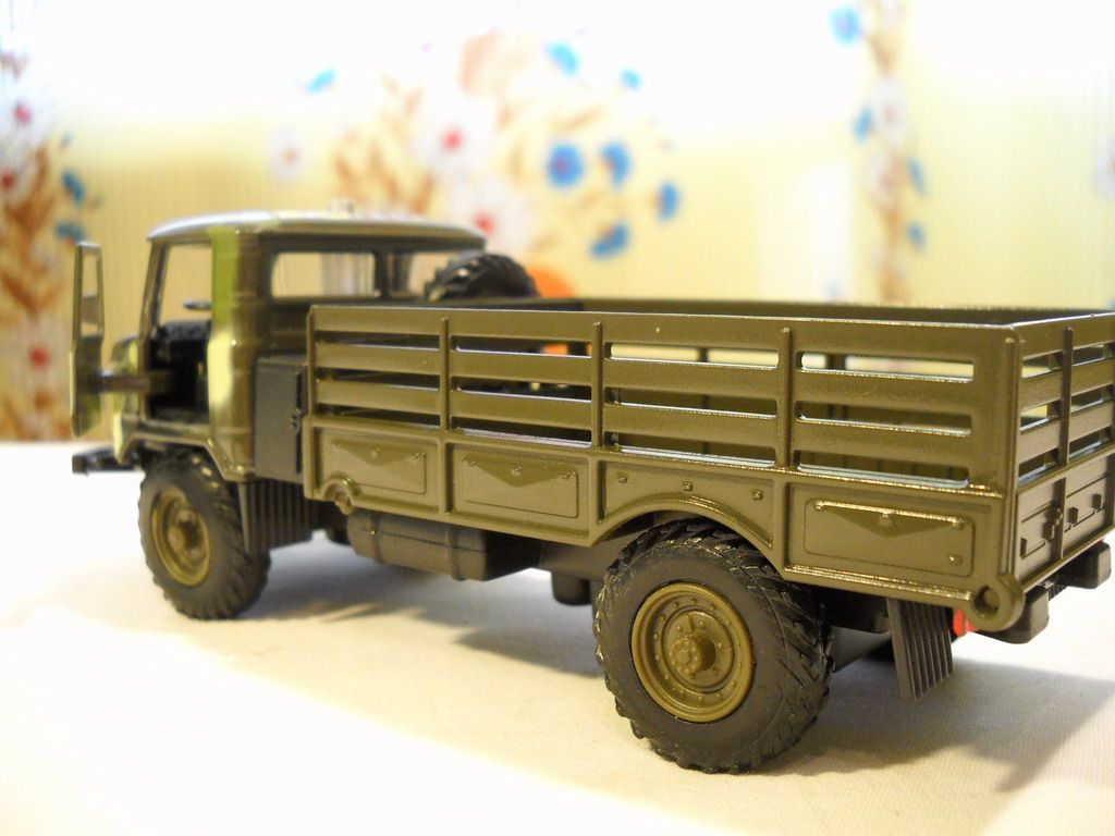 GAZ 66   RUSSIAN ARMY MILITARY TRUCK MODEL 143