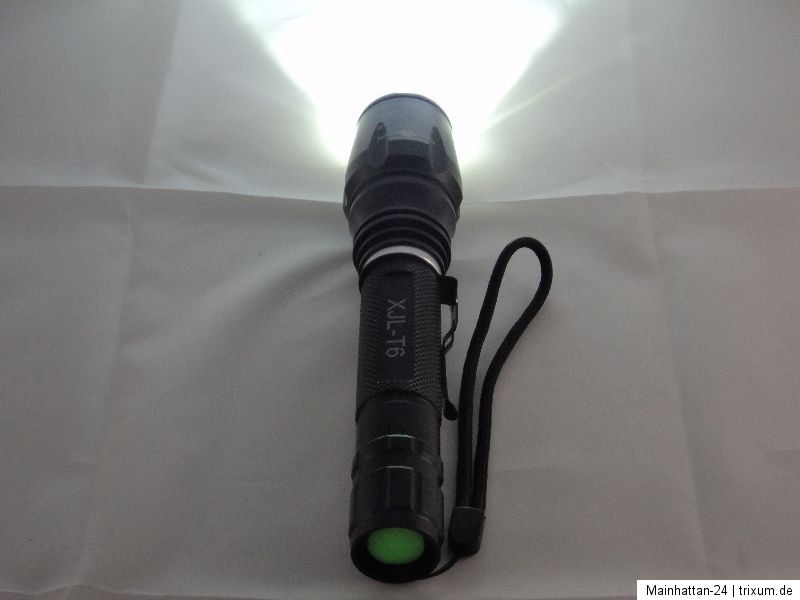 2200 Lumen High Power LED Taschenlampe mit 2 Akkus und Fokus Zoom