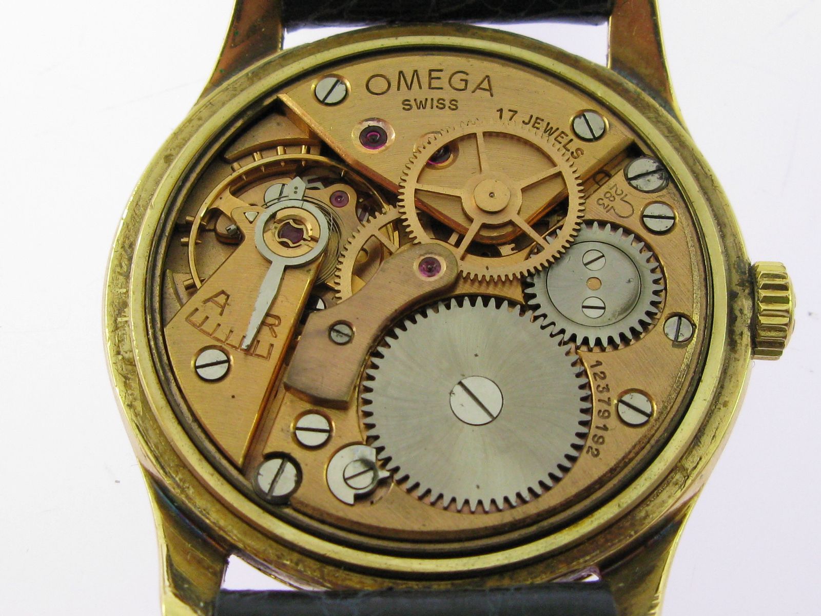 OMEGA KAL. 283 HERRENUHR HANDAUFZUG 14 KT GOLD 50ER