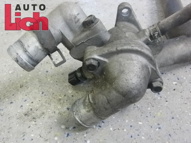 Hyundai Santa Fe 4WD BJ02 2,4L 107KW Thermostat mit Flansch