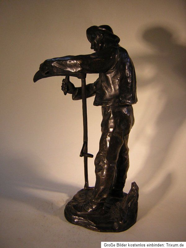 Bronze,Figur,Bauer,Sense,signiert,H. Müller,um 1900,Bauer wetzt Sense