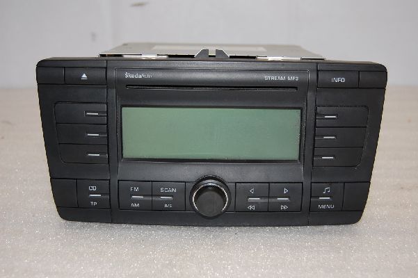 SKODA OCTAVIA 1Z Radio/CD Stream  1Z0035161C