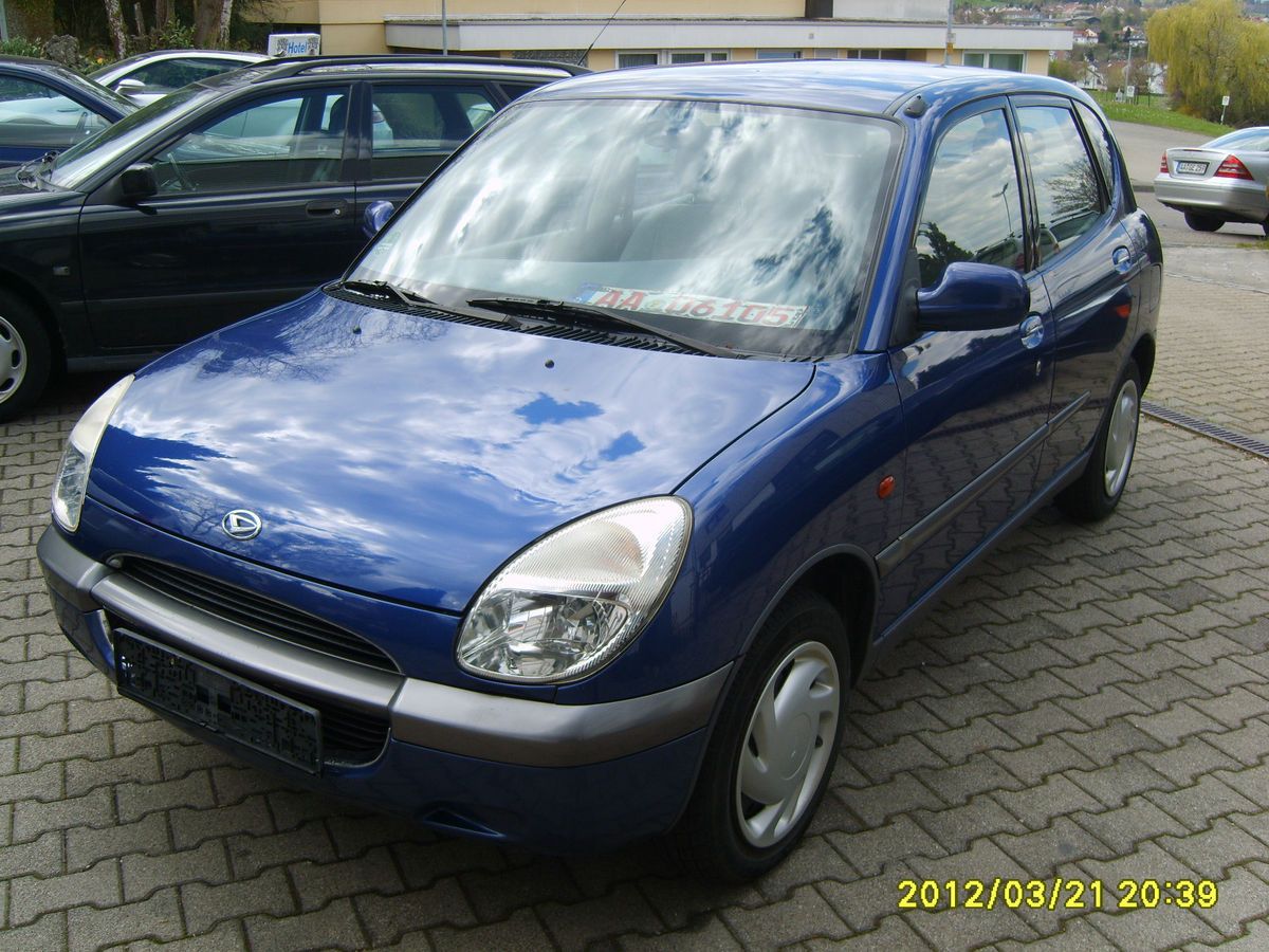 Daihatsu Sirion Scheckheft 4x4 4WD Quattro