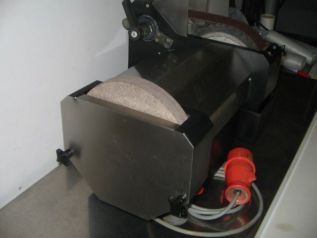 MADO SUPERSCHLIFF MNS 630 Nassband Schärfmaschine