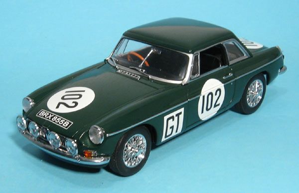 AUTOart 86781 MGB GT MKII Nürburgring 1967 #12 118 NEU