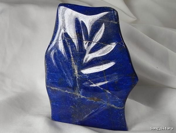 Superschöne royalblaue Lapislazuli Skulptur 386Gramm 12,5cm TOP