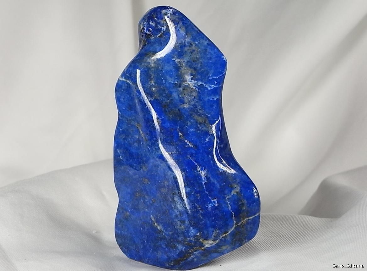 Superschöne royalblaue Lapislazuli Skulptur 154Gramm 9,1cm TOP