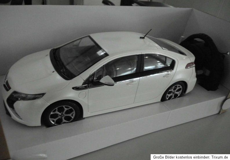 Modellauto Opel Ampera R/C 114 Diamond White, ferngesteuert Original