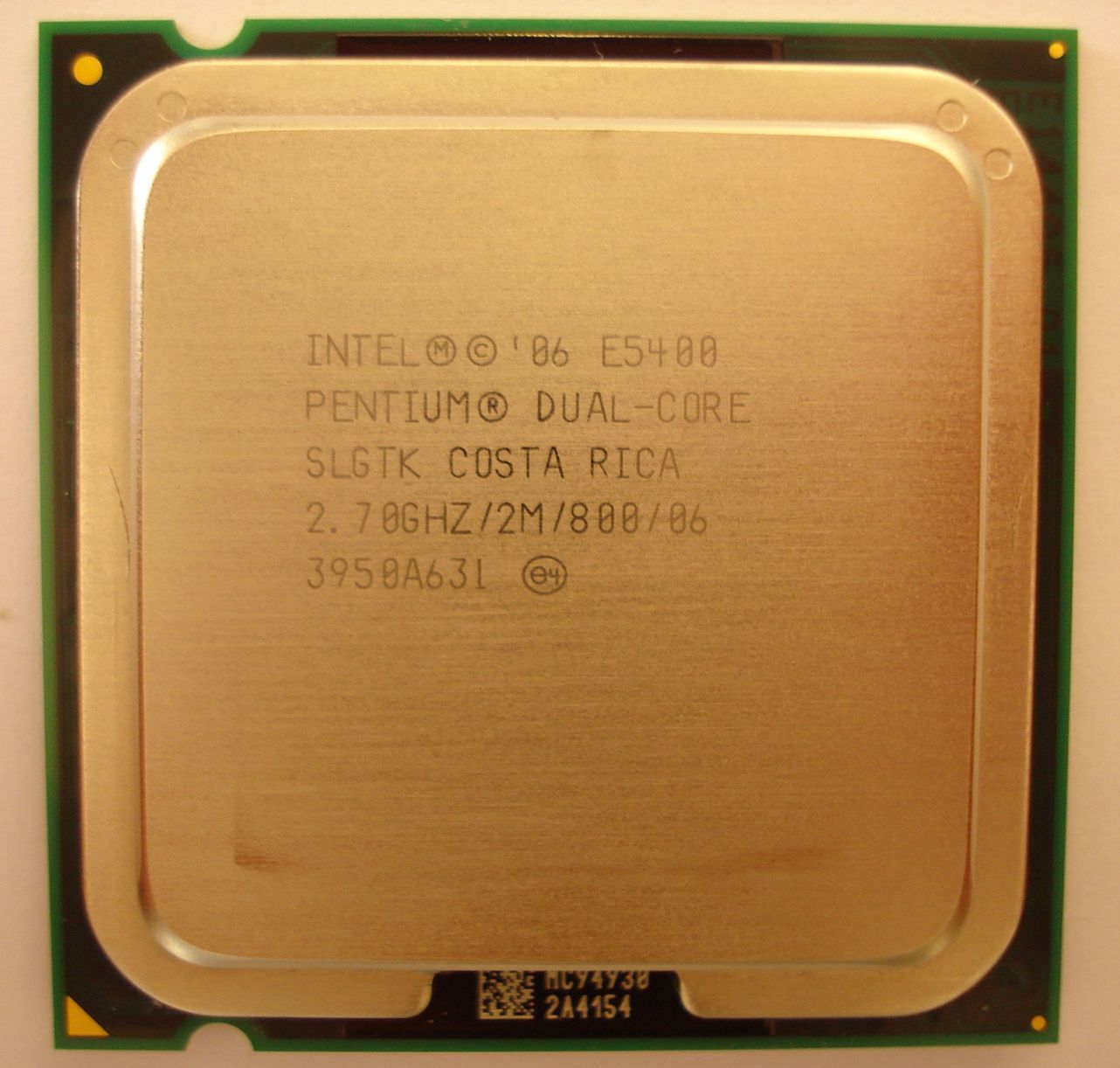 CPU 2,70 GHz 2 MB L2 Cache 800 MHz FSB 775 Sockel 0735858184632