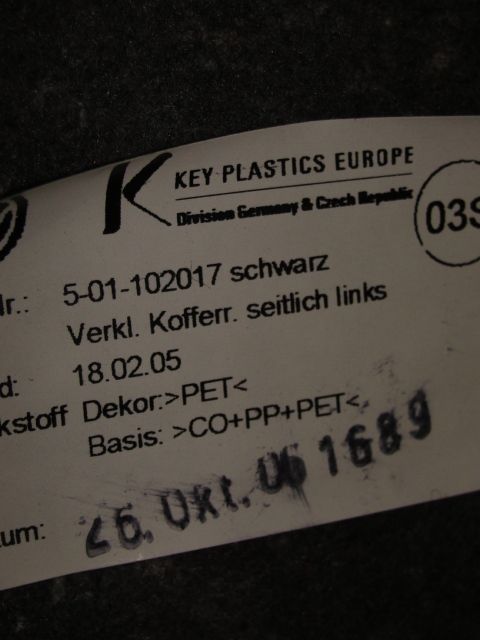 VW Passat 3C Kombi Seitenverkleidung links Kofferraum