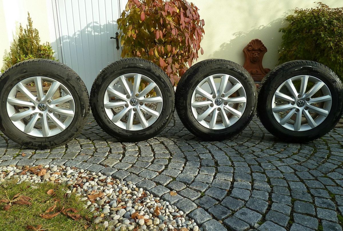 VW Touareg II 7P kpl. Winterräder mit 255/55 R18 auf Alu TACORA 8x18