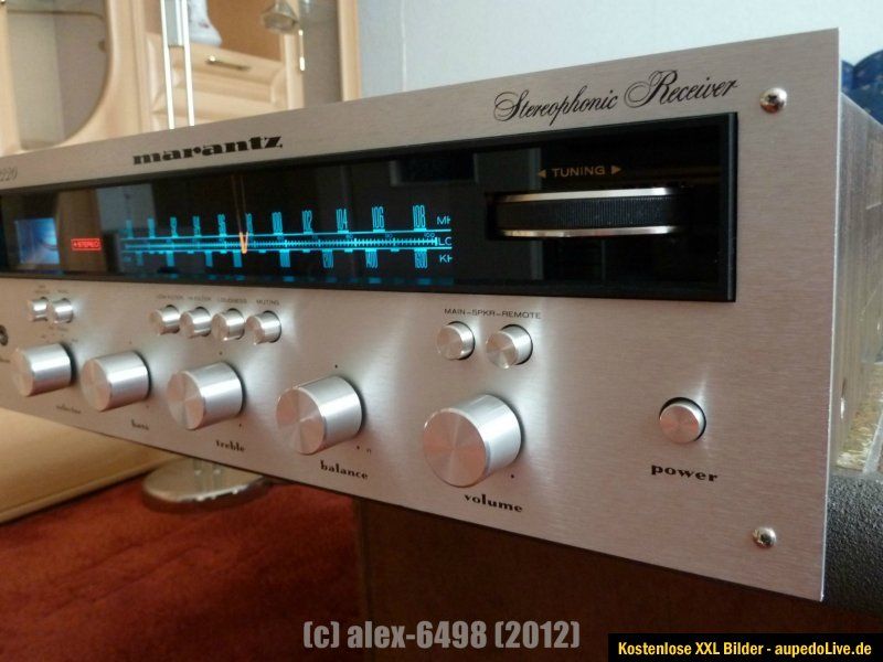 Receiver Marantz 2220 mit Woodcase