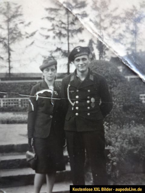 Altes Foto Kriegsmarine Sturmabzeichen Orden Maat Fähnrich Portrait