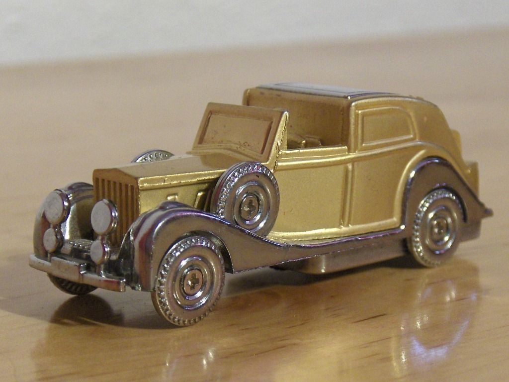 Feuerzeug Rolls Royce Phantom 164 Goldfinger 007 , funktionstüchtig