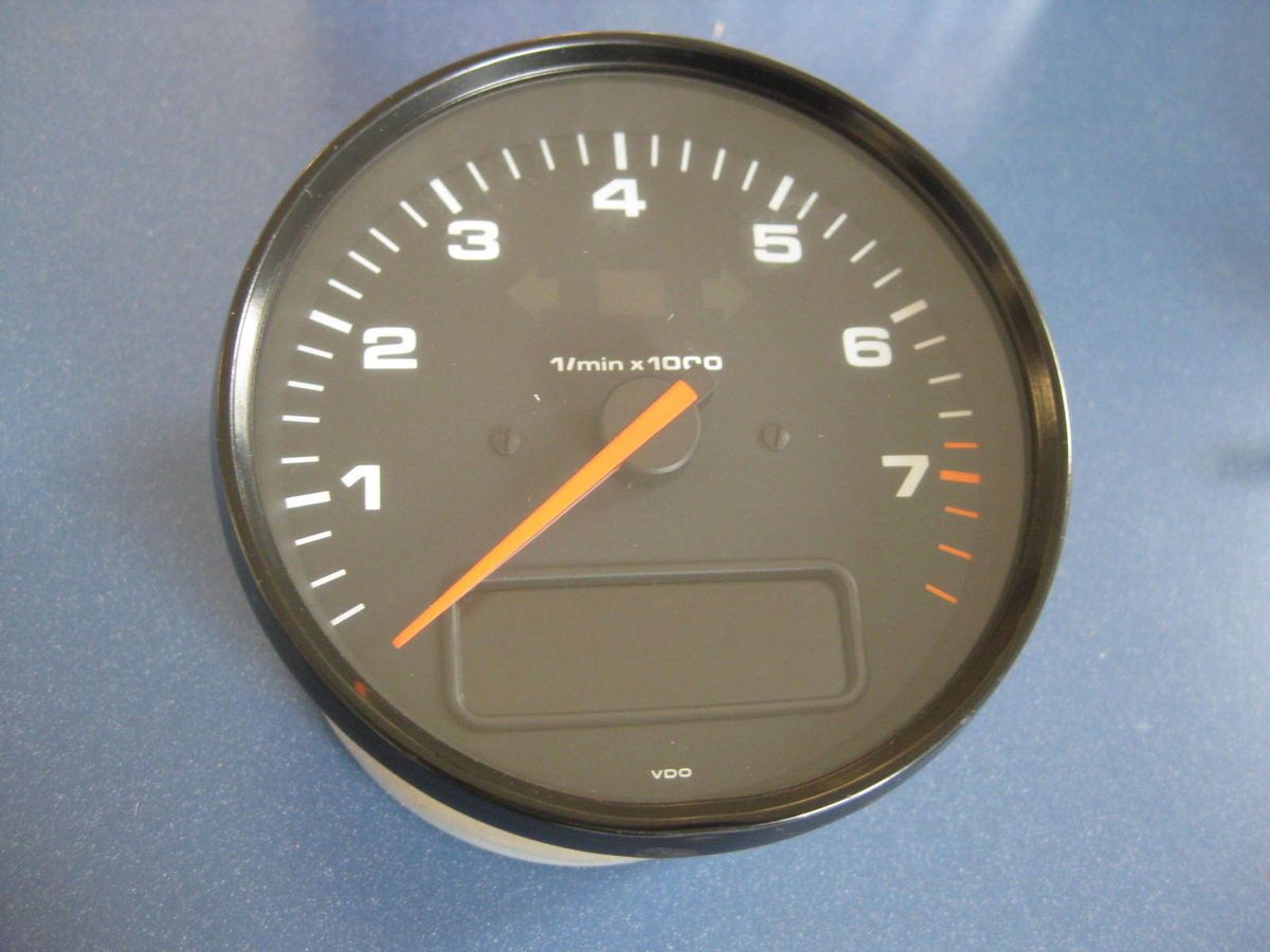 Porsche Uhr 911 964 993 Drehzahlmesser Bordcomputer Tachometer Rev