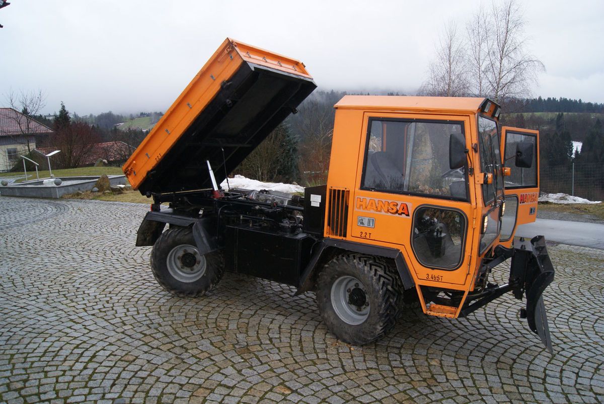 Komunalfahrzeug Hansa APZ1003 Unimog Raeumgeraet Allrad LKW Kipper